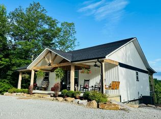 669 Crooked Branch Pvt Rd, Huntsville, TN 37756