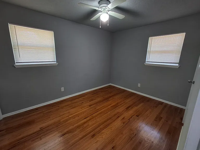 6115 NW Dearborn Ave — Photo 9