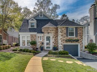 230 Grant Ave, Clarendon Hills, IL 60514