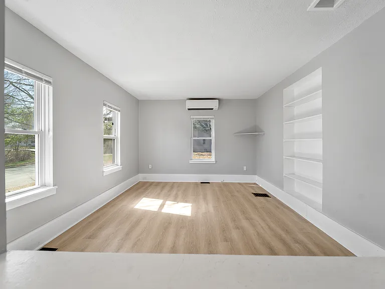 21 Union St — Photo 3