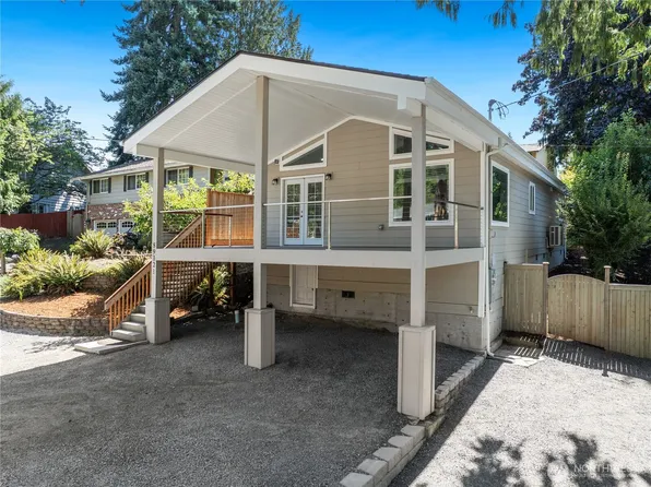 8912 229th Place SW #B, Edmonds, WA 98026