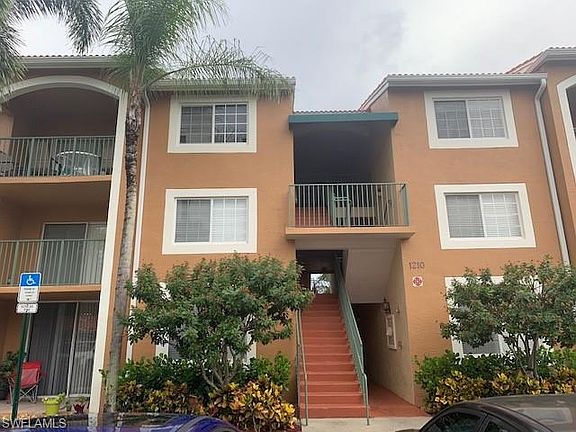 2nd image of 1210 Wildwood Lakes Blvd APT 303