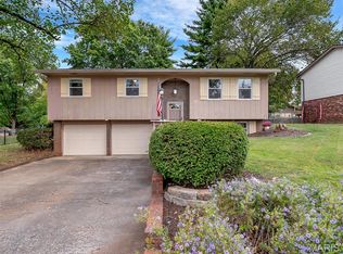 130 Hilltop Pl, Collinsville, IL