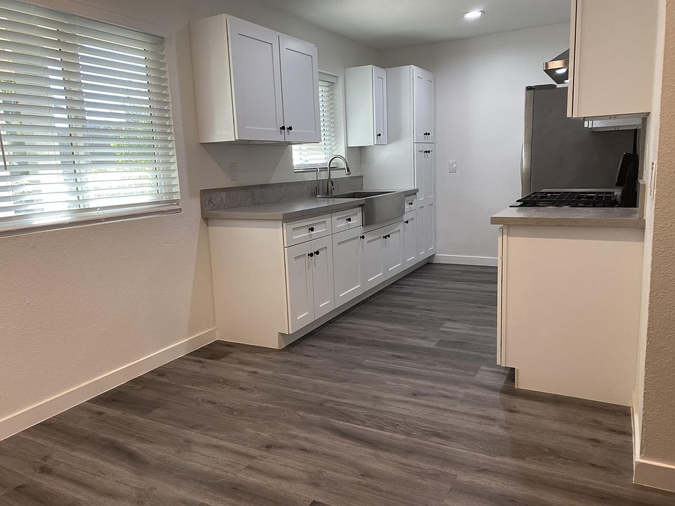 1st image of 303 N Vine St APT B