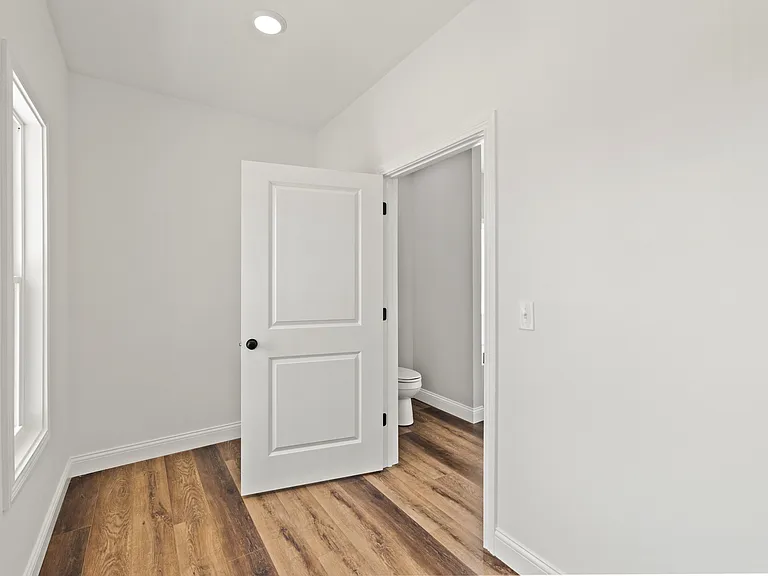 1038 Tamworth Ln — Photo 29