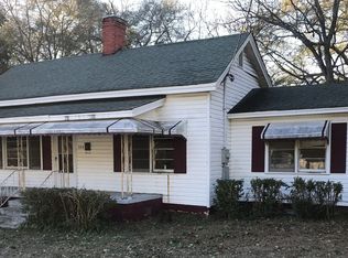 206 S Webb St, Hartwell, GA 30643