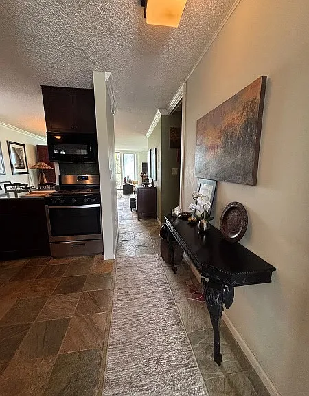 2405 Kalanianaole St #406 — Photo 8