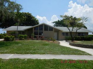 1442 39th St, West Palm Beach, FL 33407