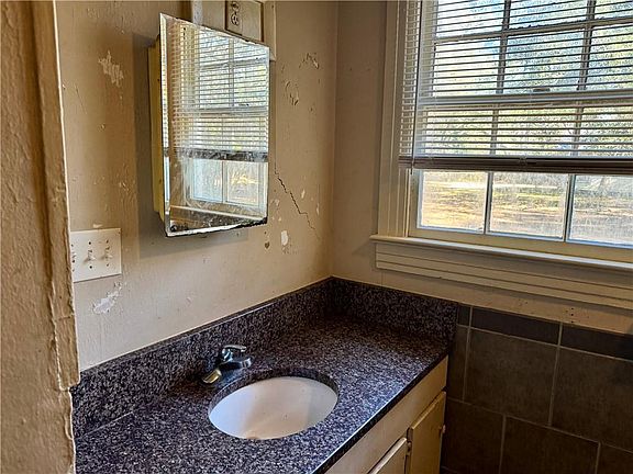 5th image of 35478 Garden Dr