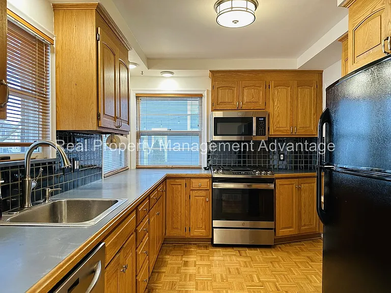 3912 Hillside Dr — Photo 7