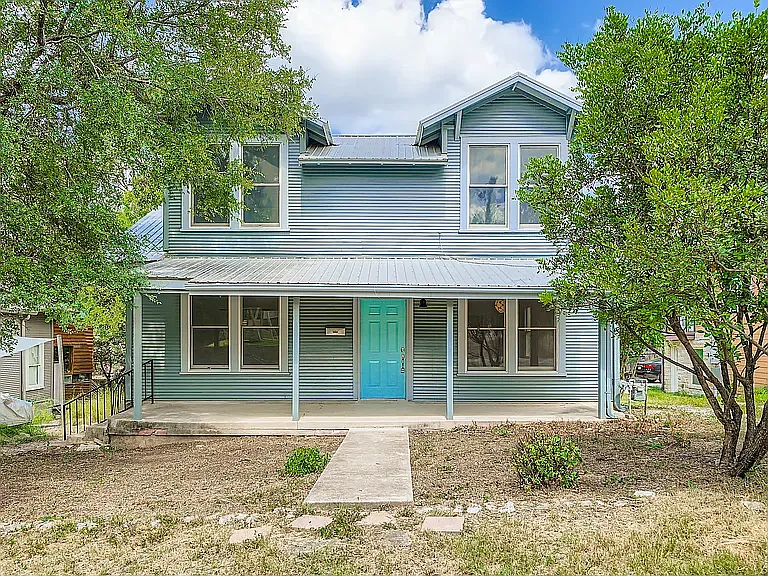 710 Pressler St — Photo 1