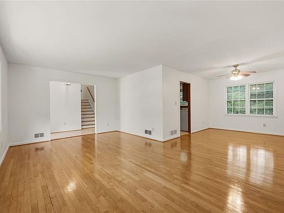 5th image of 4253 Dunstan Ct