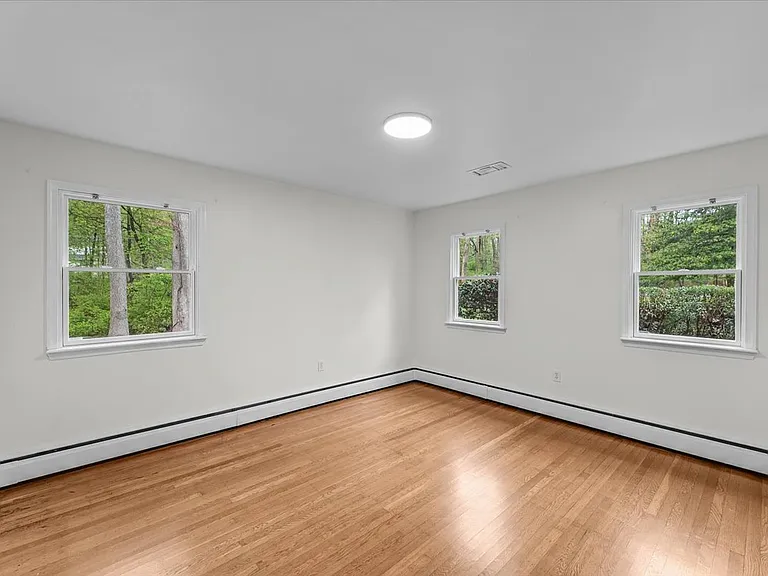 1674 High Point Ln — Photo 23