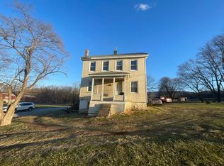 18 Walls Hill Rd, Port Royal, PA 17082