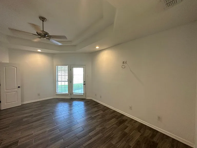 5343 Rustic Manor Dr — Photo 19