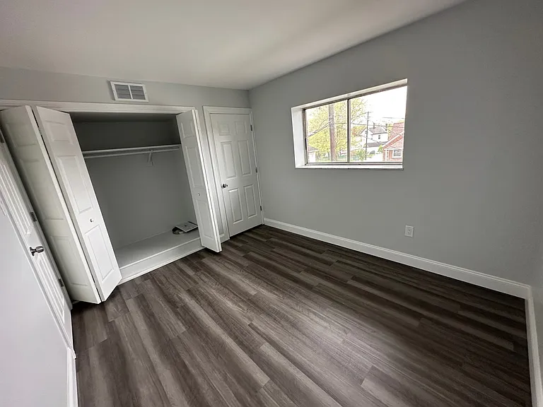 902 Erdner Ave — Photo 7