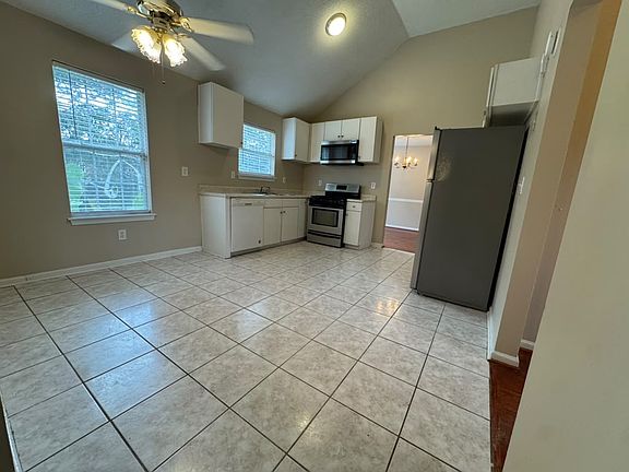 4th image of 3505 Spring Mesa Dr