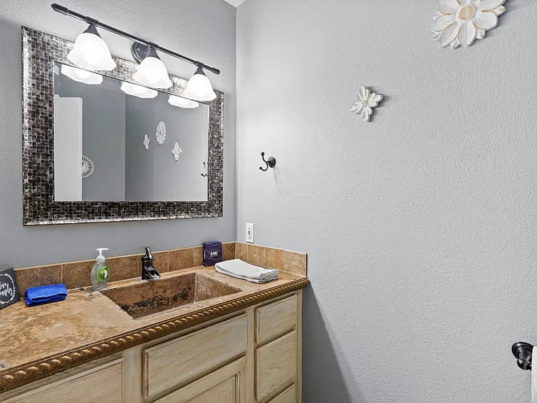3200 N Wedgewood Loop — Photo 9