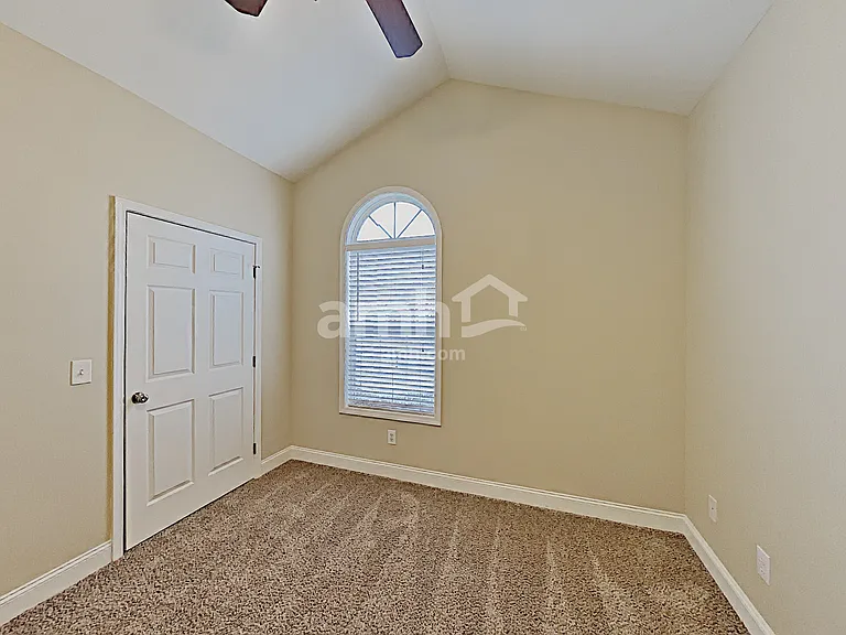 107 Oscar Ct — Photo 22