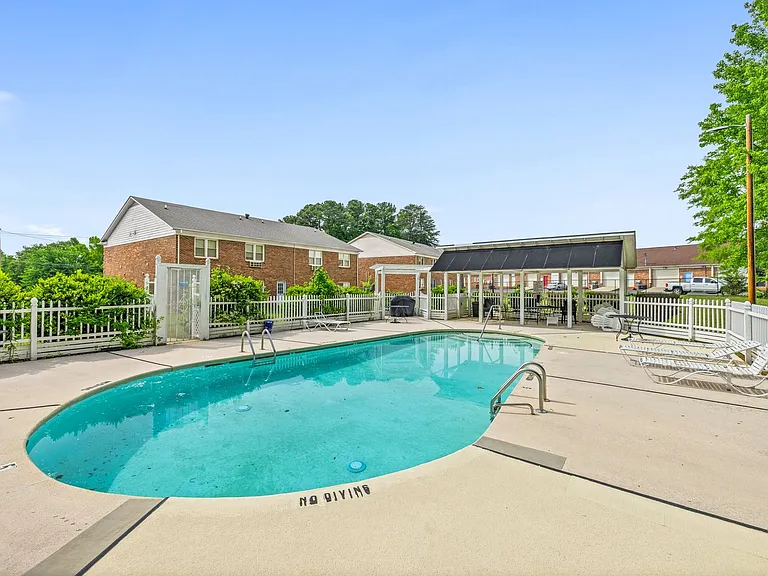 113 Stroupe Rd E — Photo 31