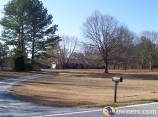 660 Lees Mill Rd, Fayetteville, GA 30214