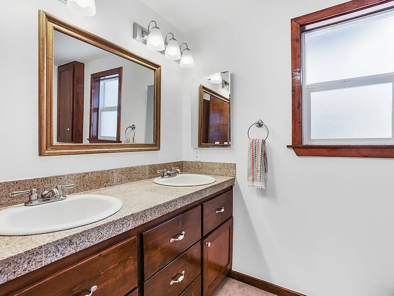 10115 Vista Ave — Photo 11