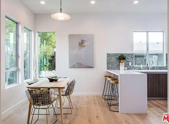2nd image of 3623 S Centinela Ave #1/2