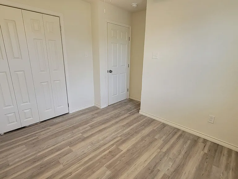 109 Will St — Photo 14