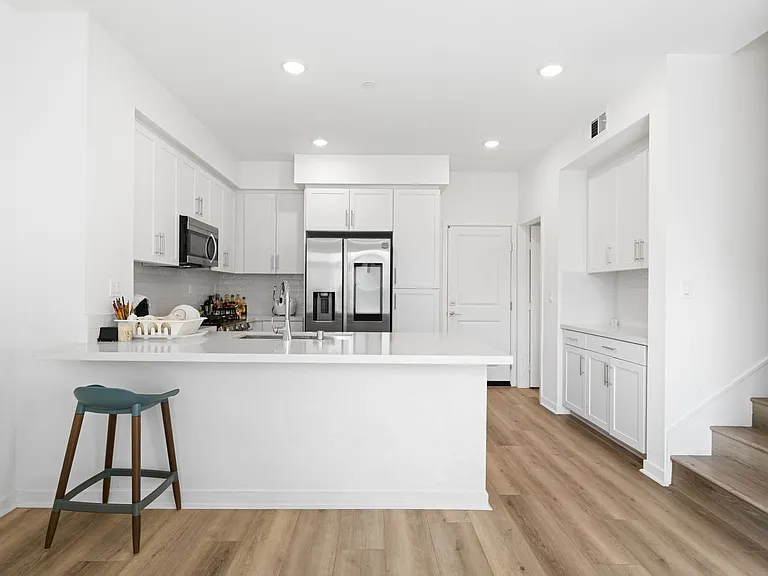 1852 W Merced Ave — Photo 3