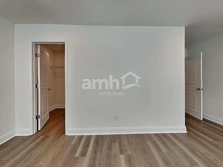 433 Armstrong Curv — Photo 8
