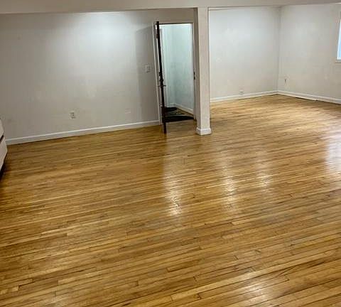4th image of 681 W Canfield St Unit 1