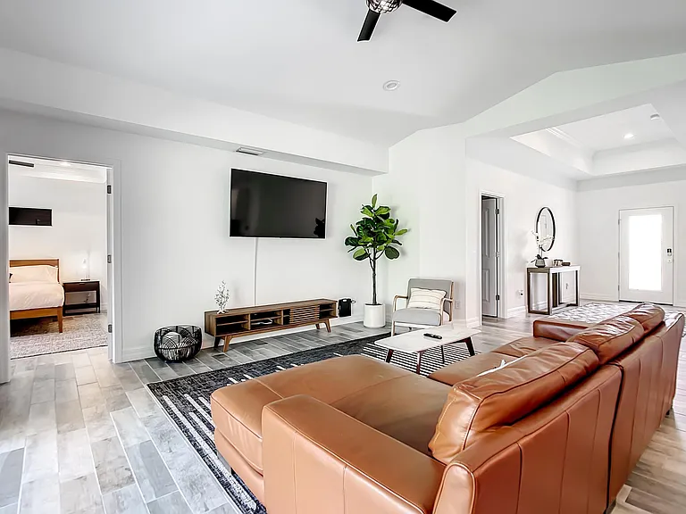 14120 Banos Ave — Photo 9