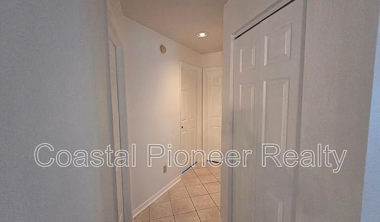 1731 Wakefield Dr — Photo 7
