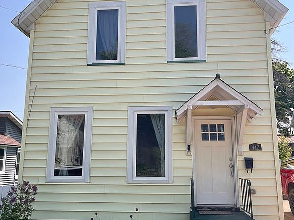 412 Oak St