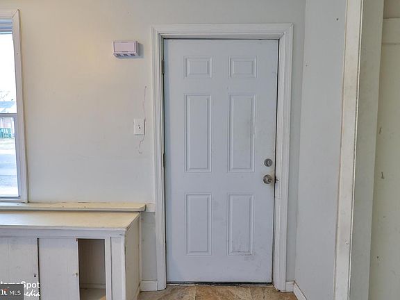5th image of 1125 Morton Ave