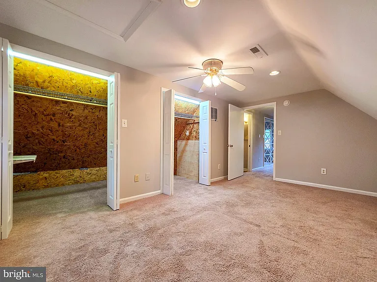2419 Fairhaven Ave — Photo 23