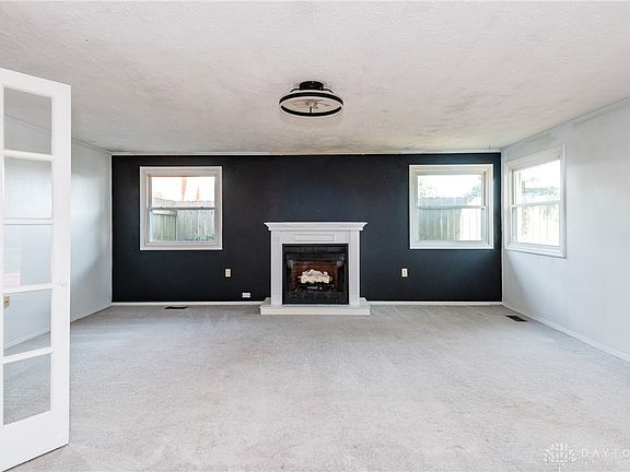 4th image of 703 W Washington St