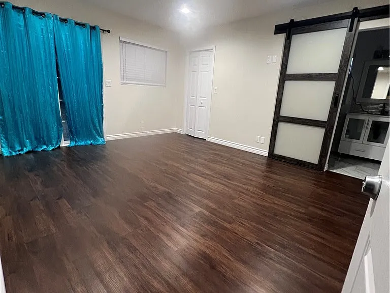 27909 Wellston Dr — Photo 5