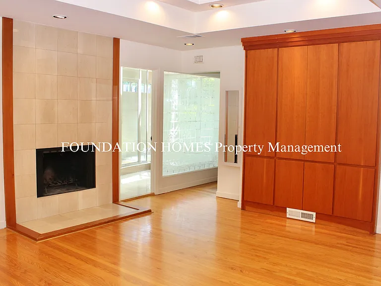 33 College Ct — Photo 11