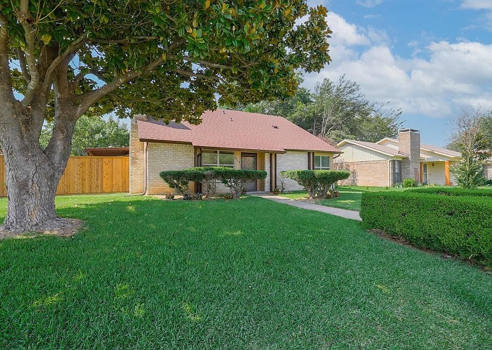 1st image of 3112 Royal Oaks Dr