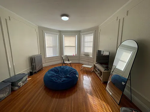 90 Maple St #6 Photo 1