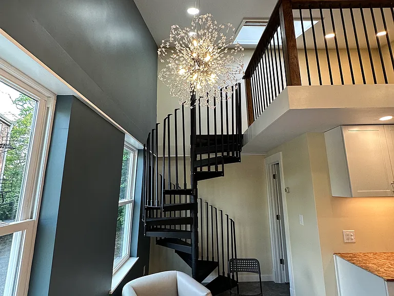 1 W Hollister St #3 — Photo 4