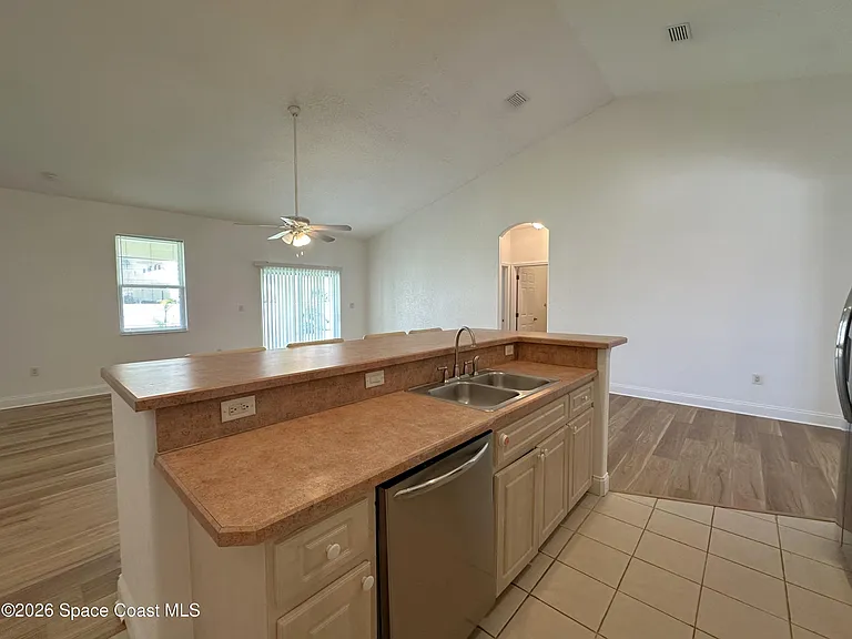 616 Manatee Bay Dr — Photo 12