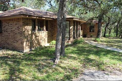 3rd image of 434 Oak Village Dr