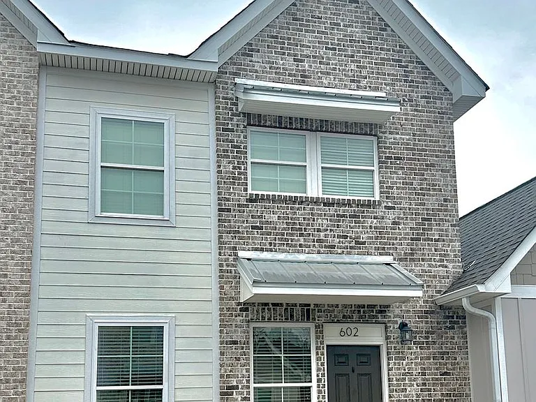 3855 Academy Dr #602 — Photo 1