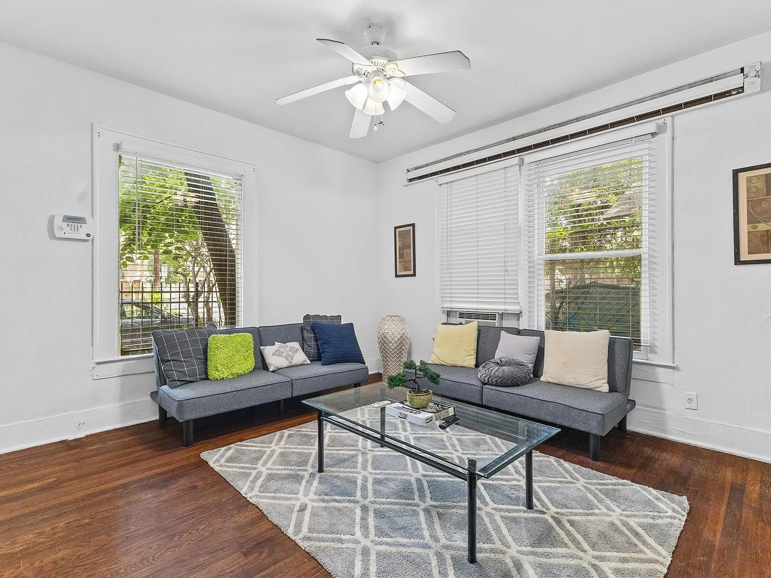 1 bed, 1.0 bath, 800 sqft, $1,595 — Photo 2