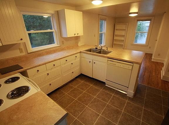 Spacious kitchen/dining area