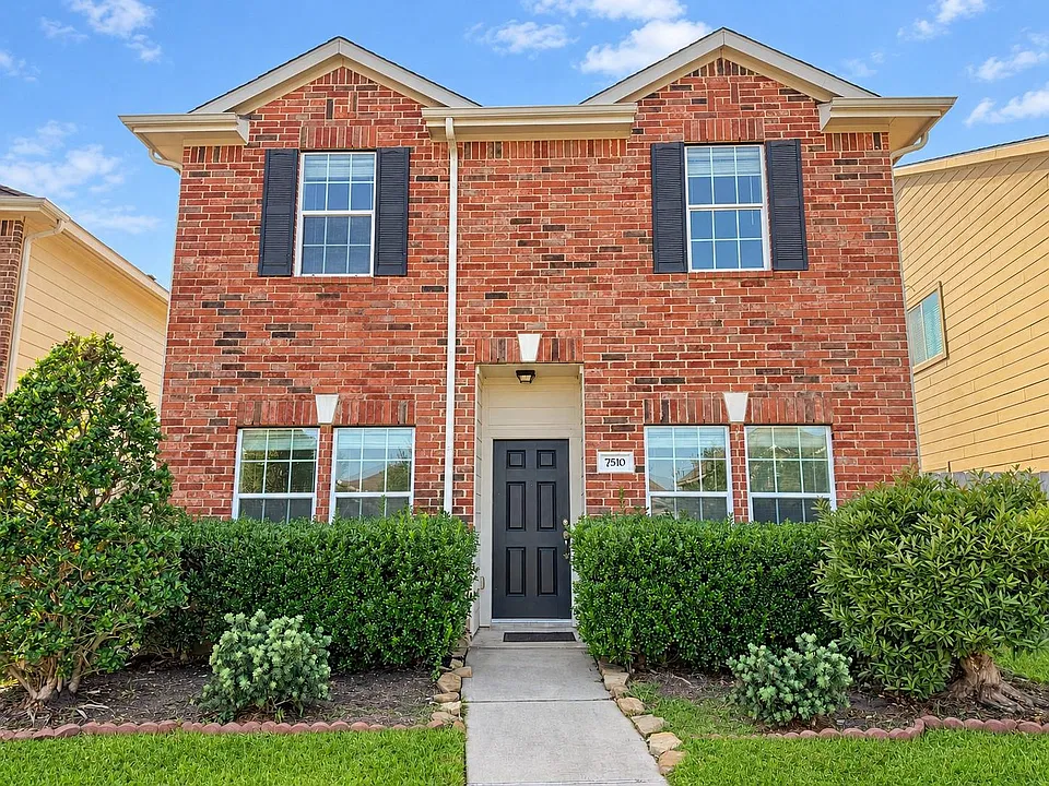 7510 Pavilion Dr