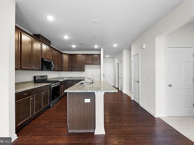 1 Culvert Dr #109 — Photo 10
