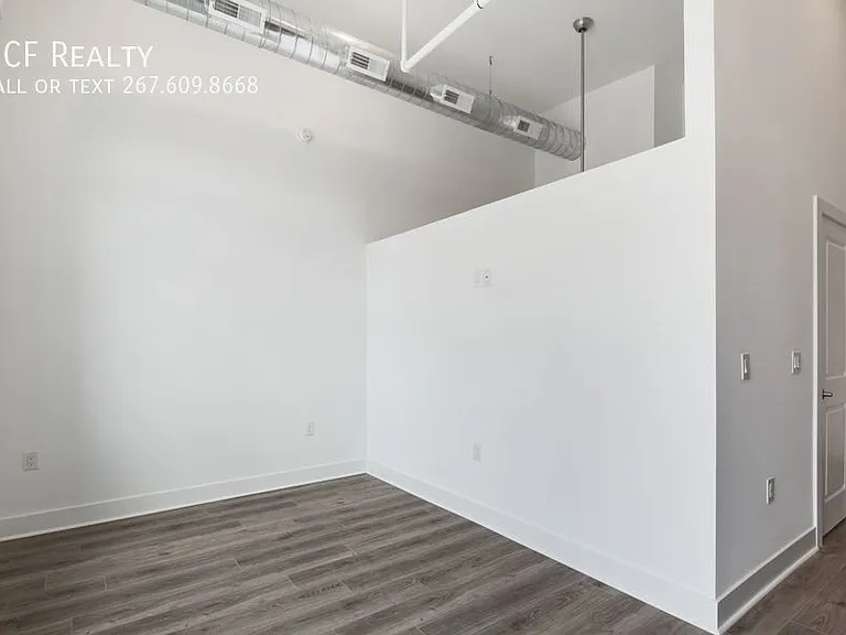 1705 Jackson St #11 — Photo 3